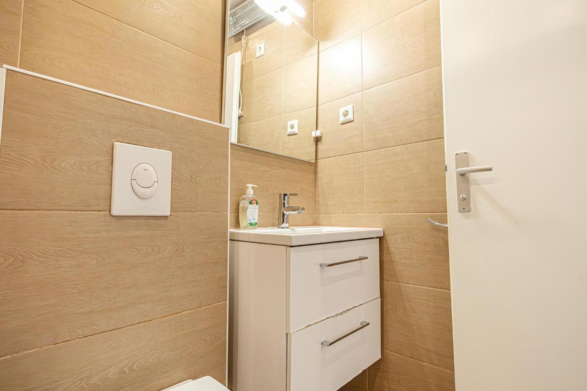 Sleek Studio Apt - Suitable For Longstays Wiedeń Zewnętrze zdjęcie